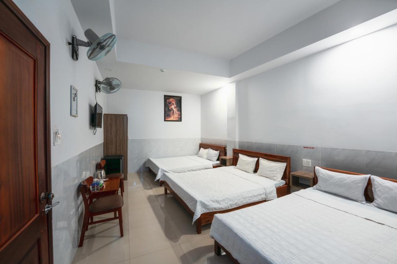 Thanh Ngoc Motel Buon Ma Thuot Buitenkant foto